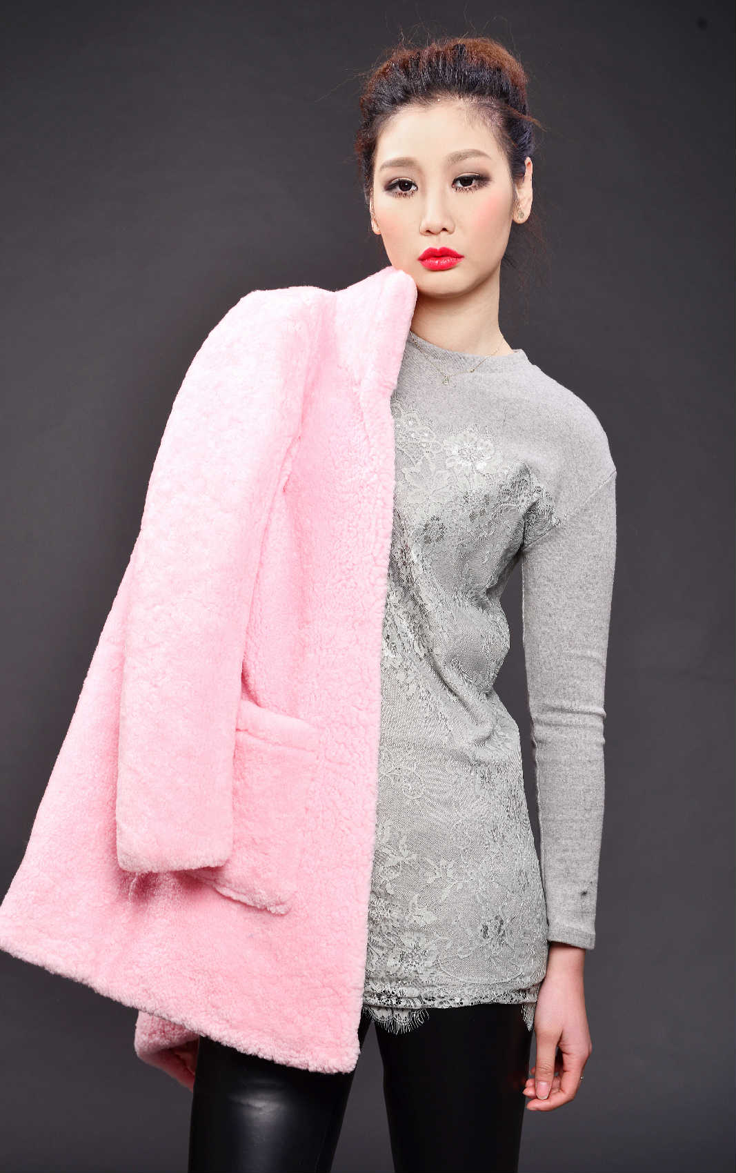LADY'S COAT IN SHEARED LAMB FUR